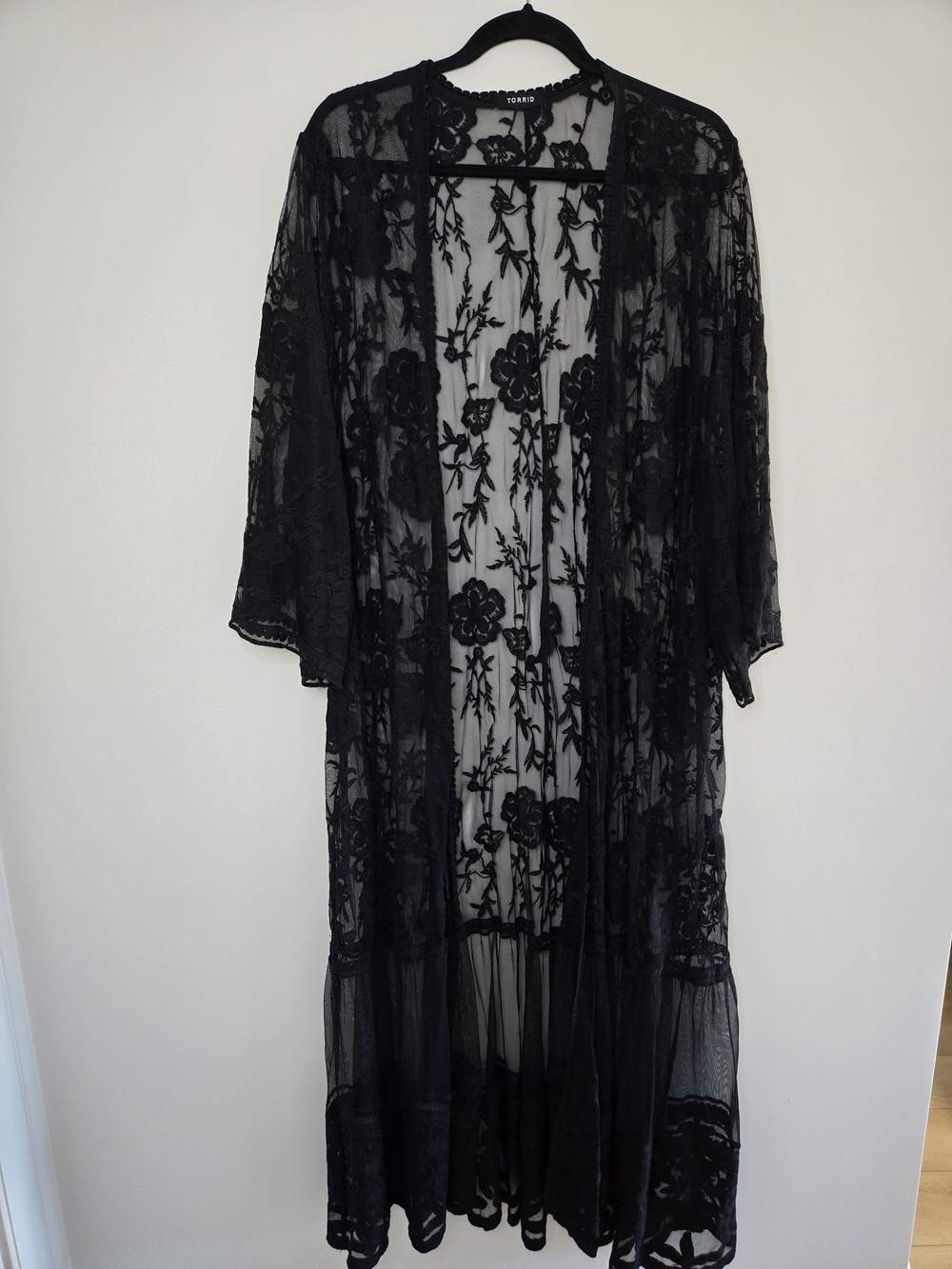 Torrid Black Sheer Floral Lace Kimono Cover-Up With Flowy Sleeves - New